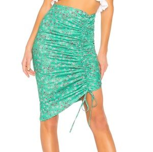 [NWT] Cam Skirt green parakeet ditsy asymmetrical
